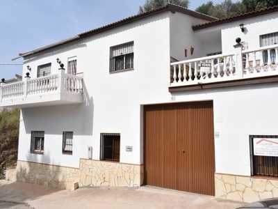 Villa for sale in Canillas de Aceituno, Malaga