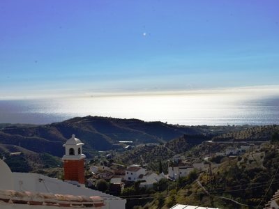 Villa for sale in Moclinejo, Malaga