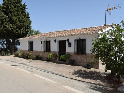 Cortijo/Finca for sale in Comares, Malaga