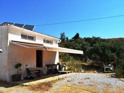 Cortijo/Finca zum verkauf in Velez-Malaga, Malaga