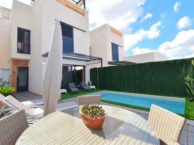 Villa for sale in Benijofar, Alicante