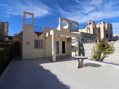 Villa te koop in Torrevieja, Alicante