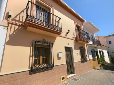 Duplex/Townhouse te koop in Periana, Malaga