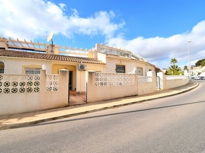 Casa adosada en venta en Urbanizacion los Balcones, Alicante