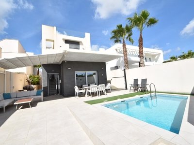 Villa en venta en Benijofar, Alicante