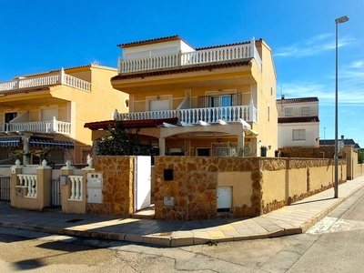 Villa zum verkauf in Torre de la Horadada, Alicante