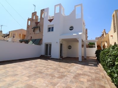 Villa zum verkauf in Torrevieja, Alicante