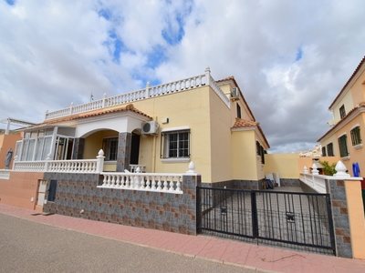 Villa en venta en Urbanizacion los Balcones, Alicante