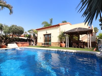 Villa en venta en Formentera de Segura, Alicante