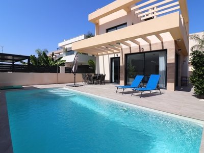 Villa zum verkauf in Los Montesinos, Alicante