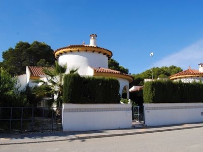 Villa en venta en Mil Palmeras, Alicante