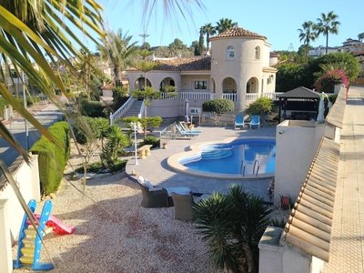 Villa en venta en Algorfa, Alicante