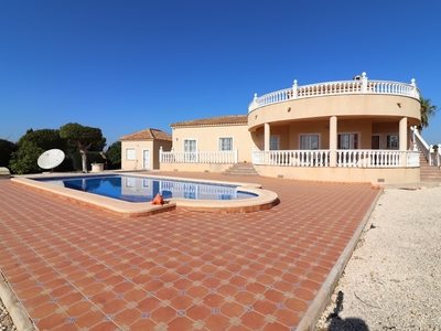 Cortijo/Finca zum verkauf in Catral, Alicante