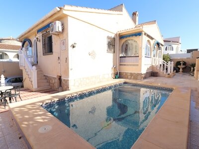 Villa te koop in Benijofar, Alicante