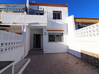 Casa adosada en venta en Urbanizacion los Balcones, Alicante