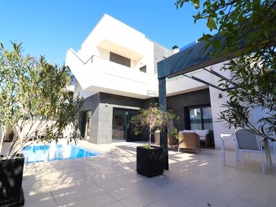 Villa for sale in Benijofar, Alicante