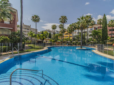 Apartamento en venta en Marbella, Malaga