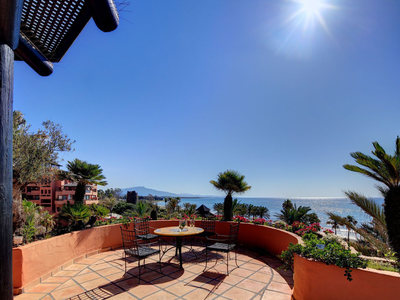 Apartment for sale in Estepona, Malaga