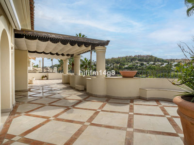 Apartment for sale in Marbella, Malaga