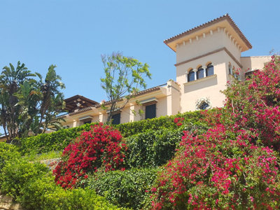 Villa for sale in Estepona, Malaga