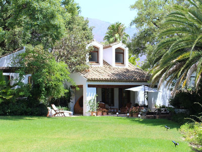 Villa for sale in Casares, Malaga