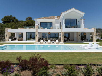 Villa for sale in Benahavis, Malaga