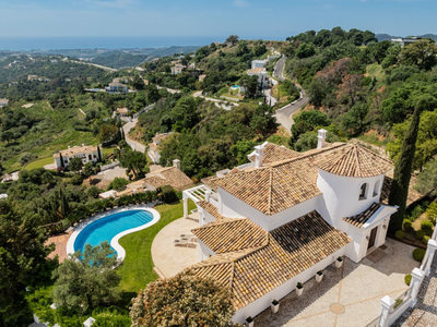 Villa for sale in Benahavis, Malaga