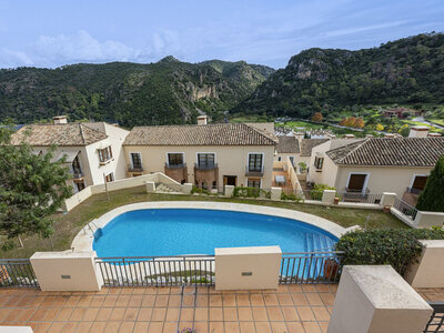 Duplex/Townhouse te koop in Benahavis, Malaga