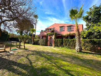 Cortijo/Finca zum verkauf in Estepona, Malaga