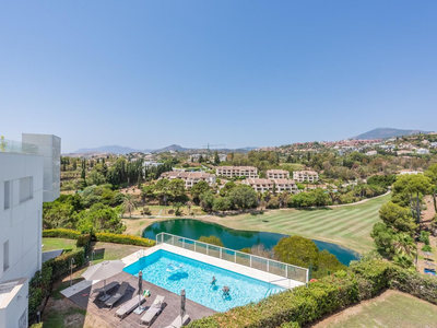 Apartment for sale in Benahavis, Malaga