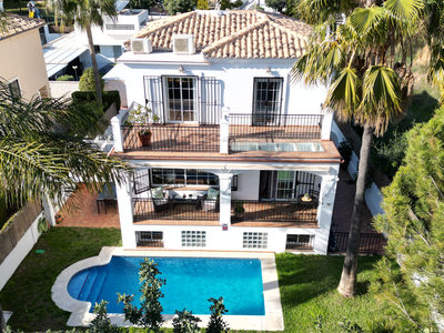 Villa te koop in Benalmadena, Malaga