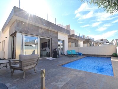 Villa en venta en Urbanizacion los Balcones, Alicante