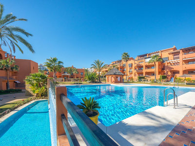 Apartamento en venta en Benahavis, Malaga