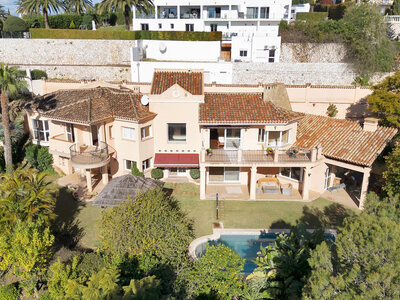 Villa en venta en Marbella, Malaga