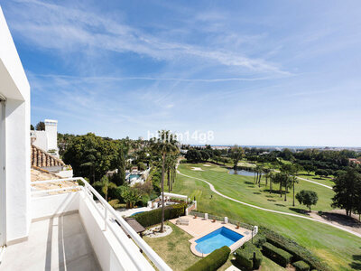 Apartamento en venta en Marbella, Malaga