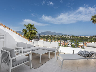 Duplex/Townhouse for sale in Estepona, Malaga