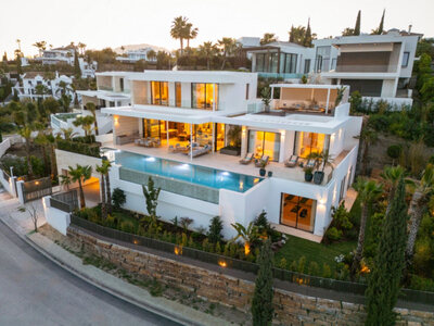 Villa for sale in Benahavis, Malaga