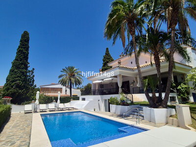 Villa te koop in Marbella, Malaga