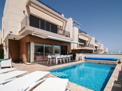 Villa zum verkauf in Urbanizacion los Balcones, Alicante