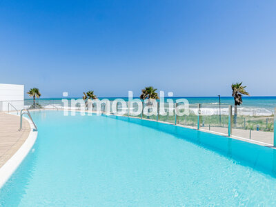 Apartamento en venta en Estepona, Malaga