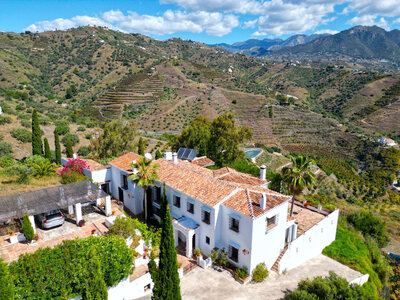 Villa zum verkauf in Torrox, Malaga