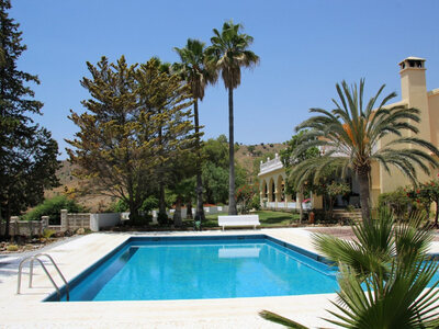Villa te koop in Velez-Malaga, Malaga