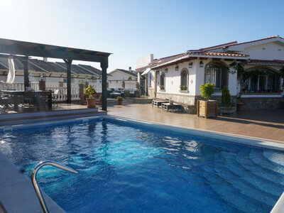 Villa zum verkauf in Velez-Malaga, Malaga