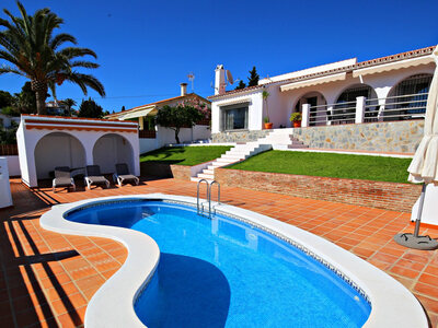 Villa zum verkauf in Velez-Malaga, Malaga