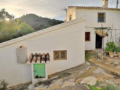 Duplex/Reihenhaus zum verkauf in Comares, Malaga