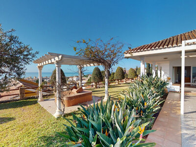 Villa zum verkauf in Torrox, Malaga