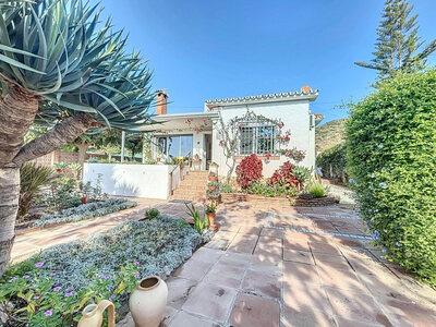 Villa zum verkauf in Velez-Malaga, Malaga