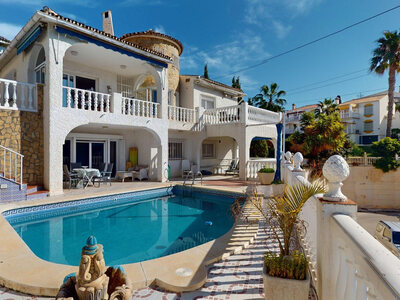 Villa zum verkauf in Velez-Malaga, Malaga