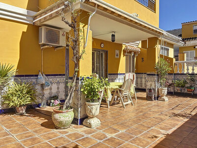 Casa adosada en venta en Velez-Malaga, Malaga