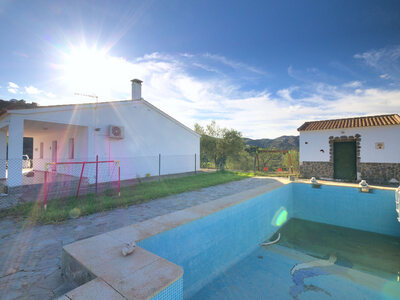 Villa zum verkauf in Comares, Malaga